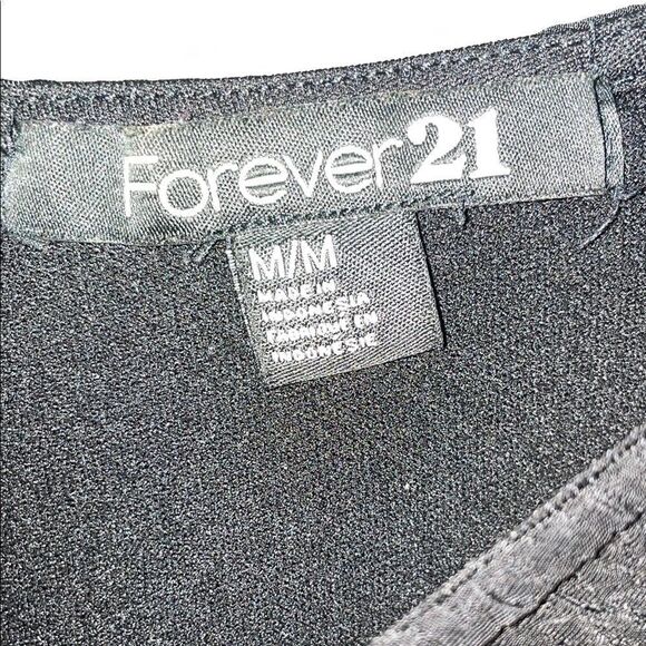 Forever 21 Black Bodycon Mini Dress with Scoop Neck for Night Out - Picture 4 of 7